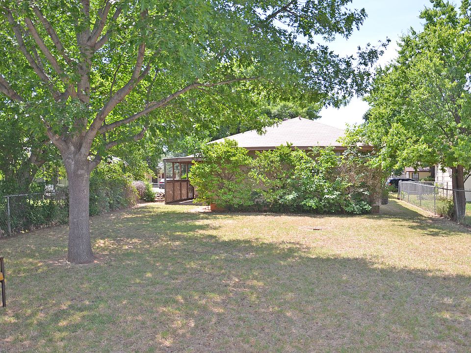 1st image of 2916 Moffett Ave