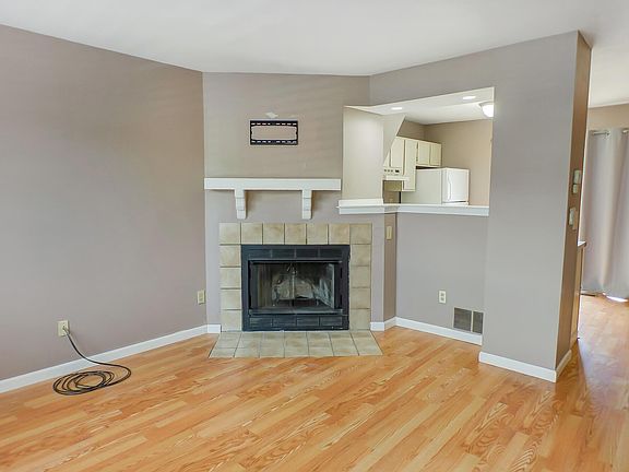 3rd image of 7844 Barkwood Dr #16E