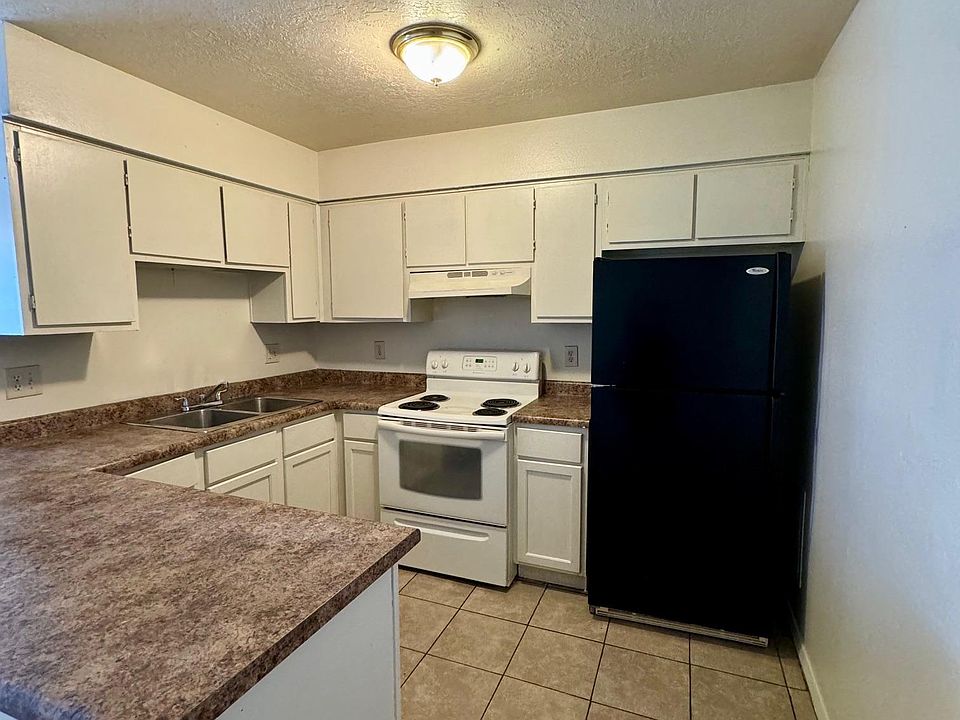 1st image of 625 Louisiana Blvd SE #B