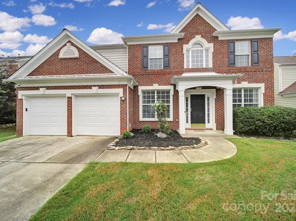 8919 Darcy Hopkins Dr, Charlotte, NC 28277