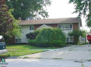 2817 E Koper Dr, Sterling Heights, MI 48310