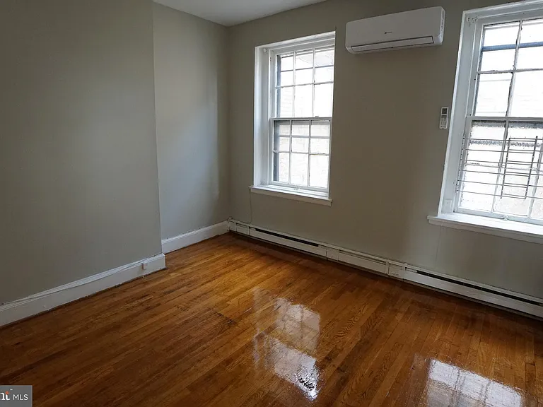 802 Cathedral St #5 — Photo 6