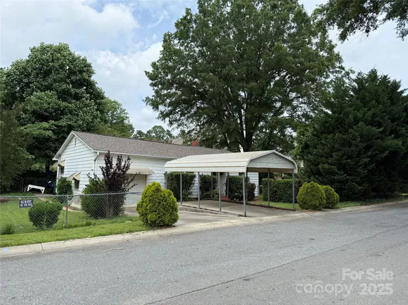 3500 Blessing St, Charlotte, NC 28208