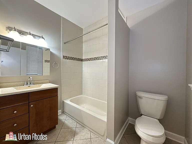 6830 N Sheridan Rd #305 — Photo 12