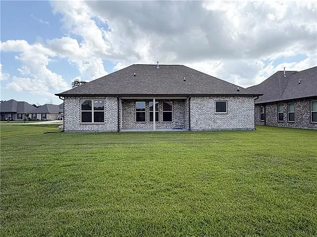 204 Cypress Bnd — Photo 21