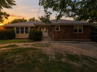 5507 NE Woodbine Rd, Saint Joseph, MO 64505