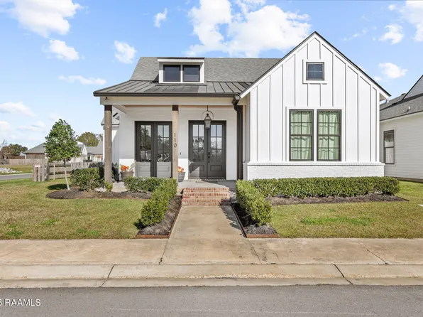 110 Shadow Bend Dr, Broussard, LA 70518