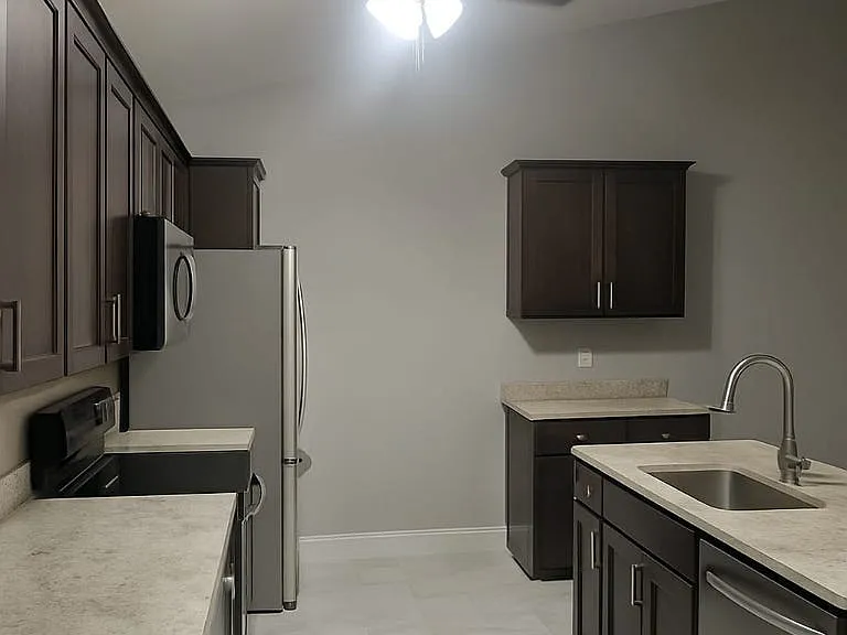 2431 Paul Ave S — Photo 7