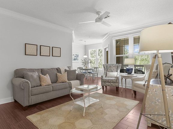 2nd image of 1925 Chatelain Way