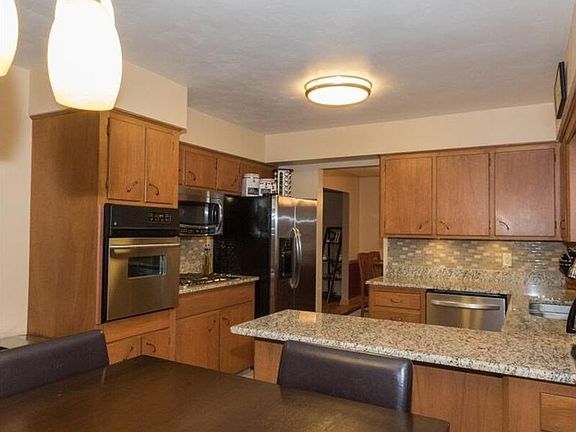3rd image of 8003 Forest Lake Dr