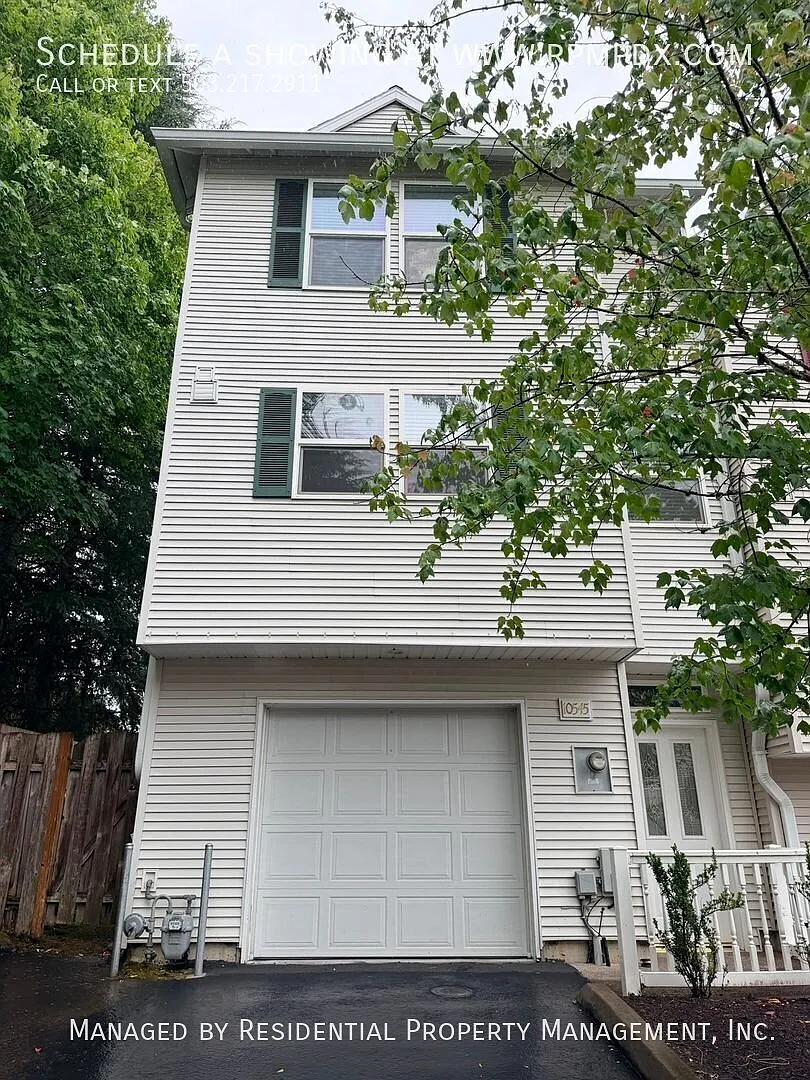 Discover Cougar Ridge in the heart of Murrayhill - 3 Bedroom Townhome — Photo 2