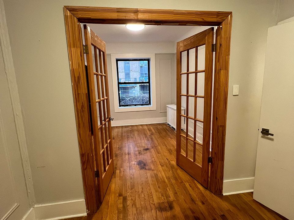 1st image of 204 W 94th St APT 2E