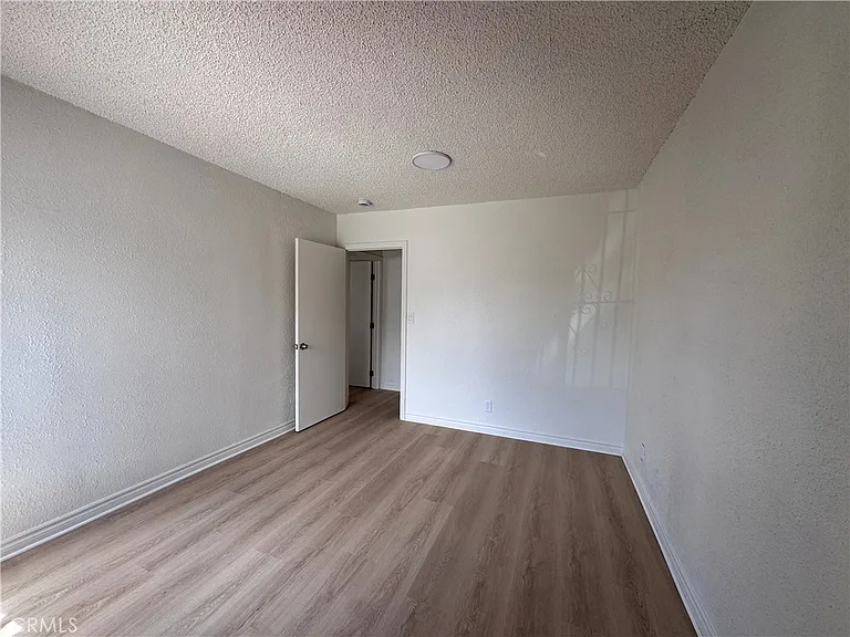 8220 Wall St — Photo 13