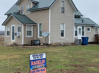 4318 N Passport Rd, Noble, IL 62868