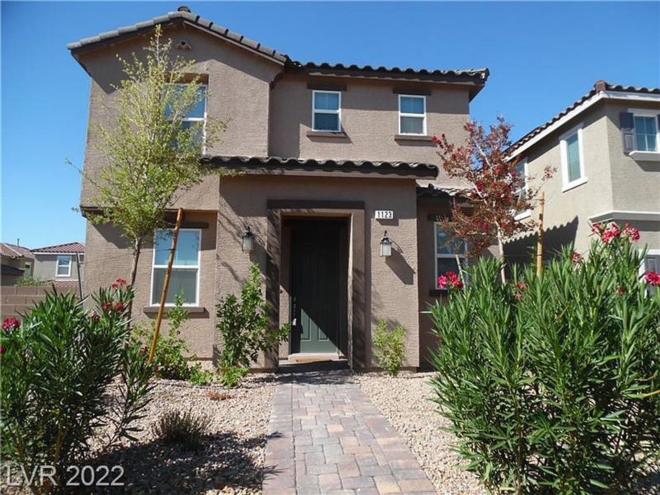 1st image of 1123 Desert Dome Ave