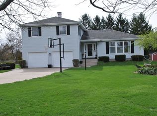 1908 Clark St, Galesburg, IL 61401