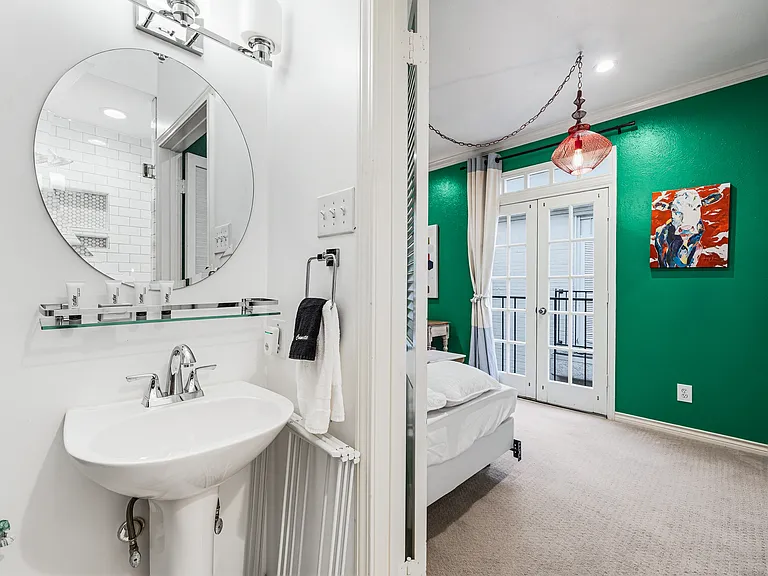 4517 Holland Ave #107 — Photo 31