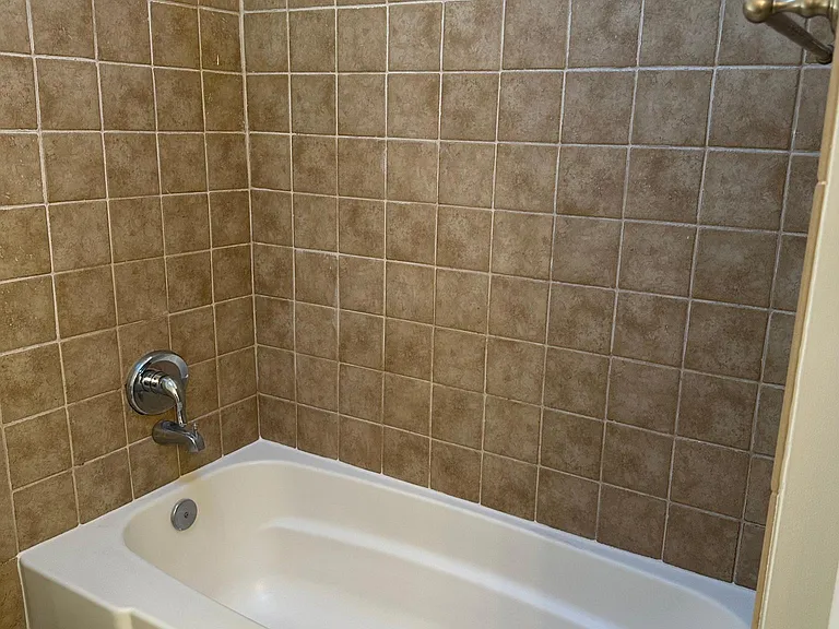 Tub/shower