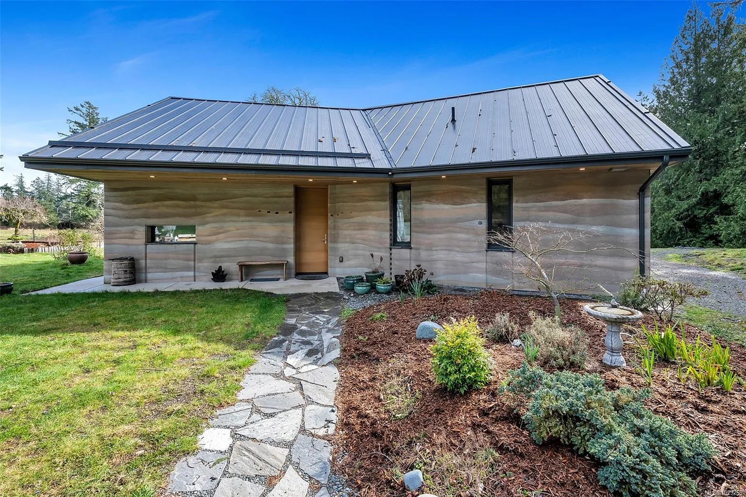 2689 Anderson Rd photo 1
