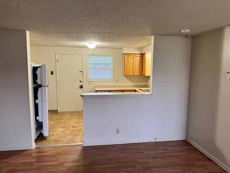 204 Fargo St — Photo 23