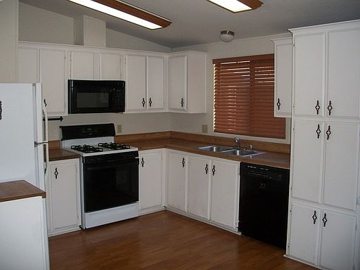 2nd image of 890 Kingman Dr