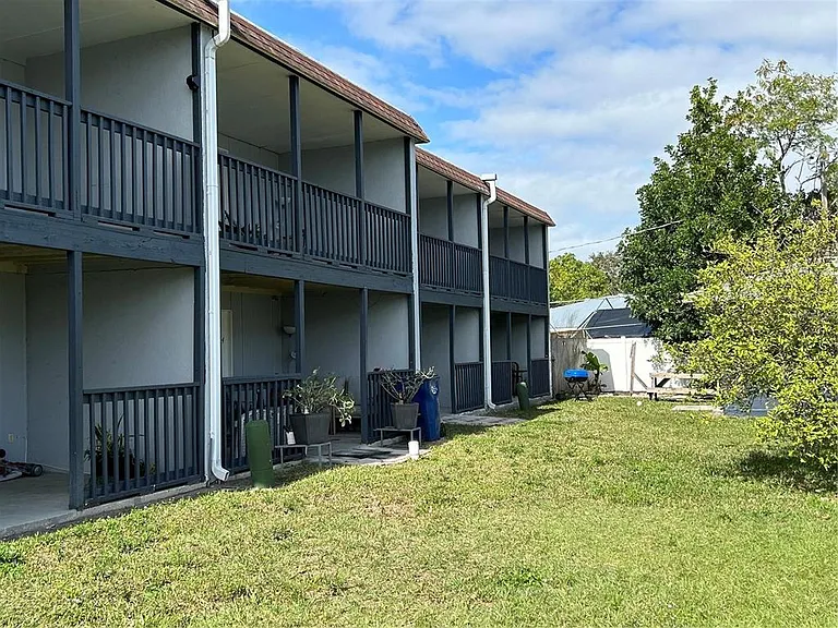 723 44th Ave E #5 — Photo 3