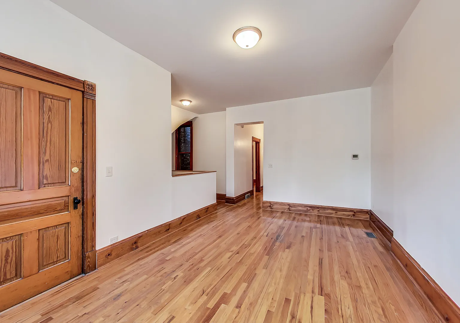 5 bed, 2255 sqft, $4,200 — Photo 3