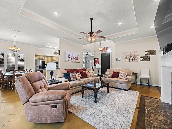 5th image of 5908 85th St
