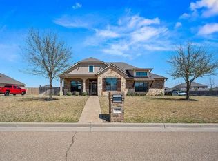 1120 Steamboat Dr, Hewitt, TX 76643