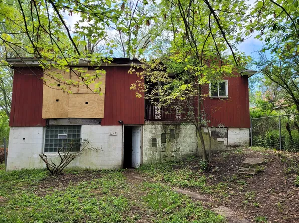 636 Dearborn St, Gary, IN 46403