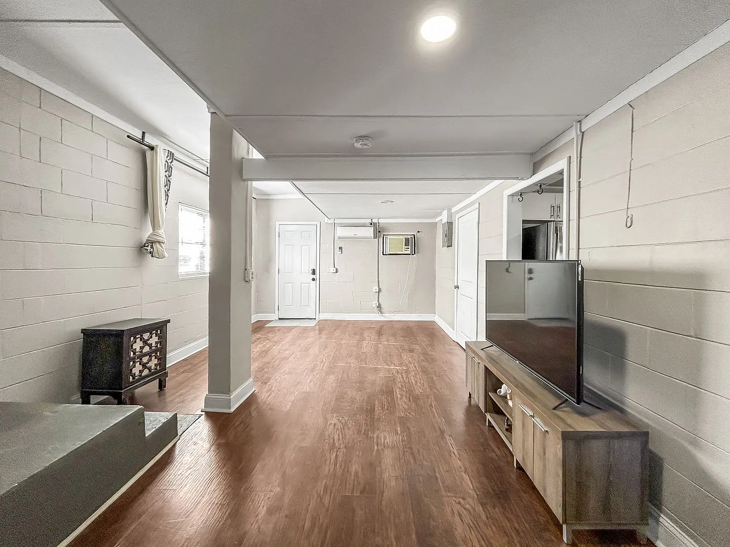 1515 E 31st Ave — Photo 4