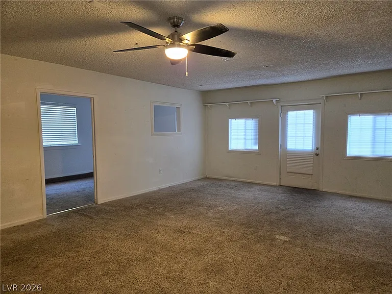 5945 N El Capitan Way — Photo 45