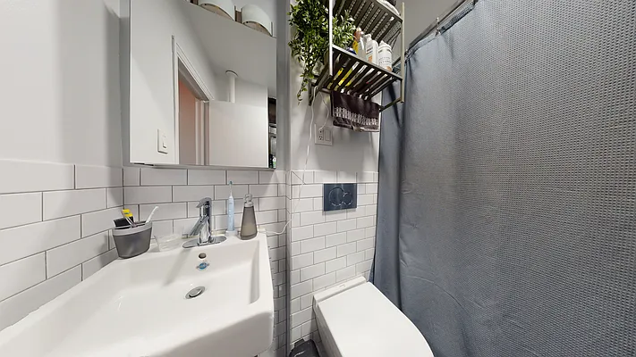 Rented by Bond New York | media 19