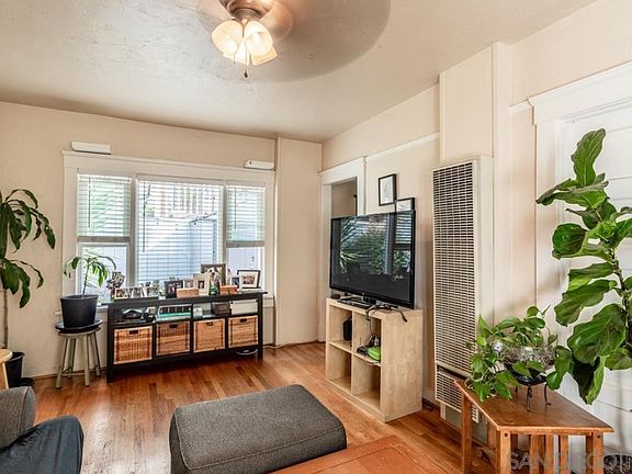 4th image of 2028 C St
