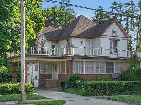 133 W Maple St, Fremont, MI 49412
