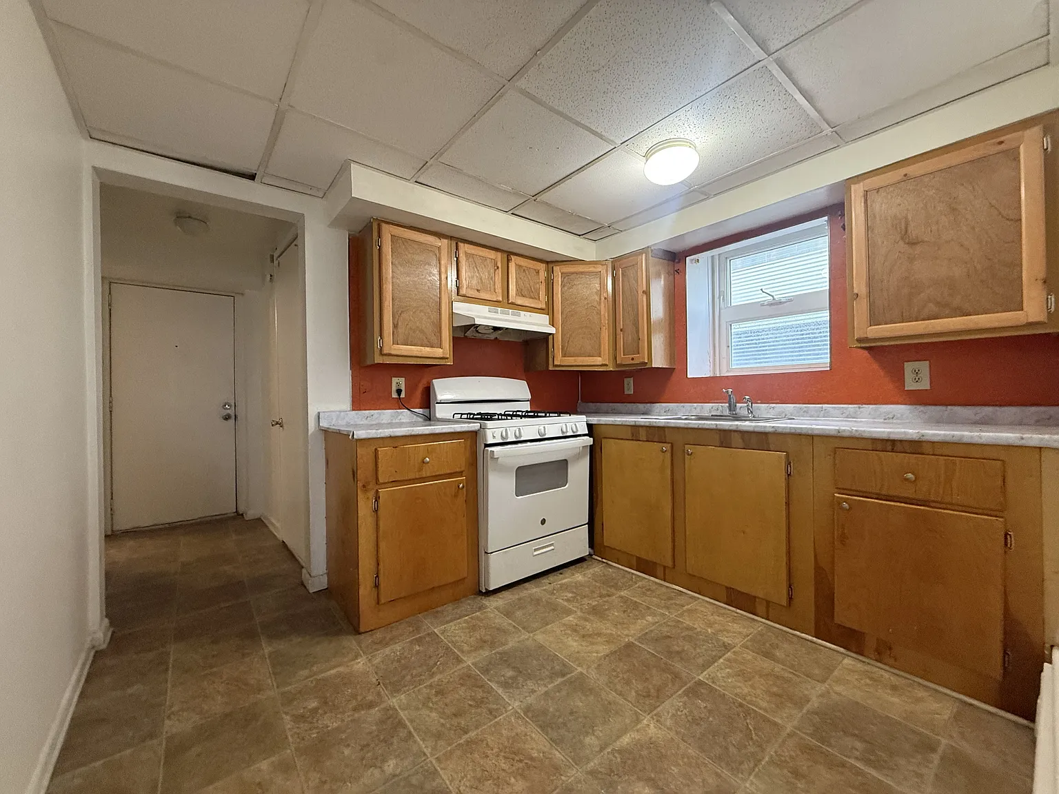 292 Catherine Street - 1 — Photo 2