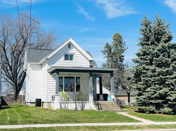 504 W 3rd St, Beaver Dam, WI 53916