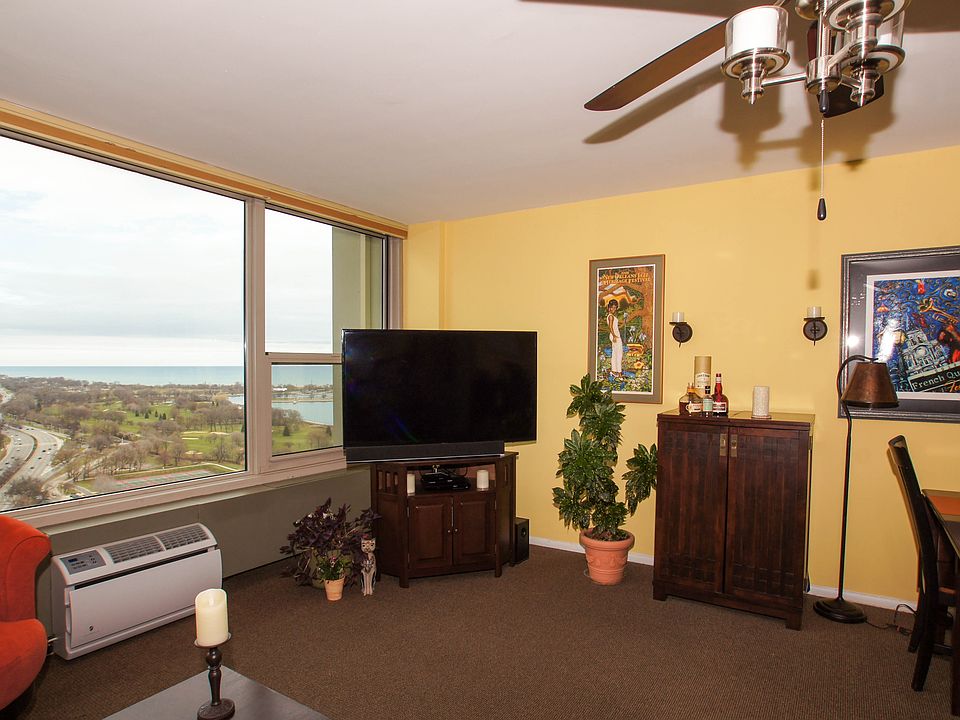 2nd image of 3600 N Lake Shore Dr APT 2802