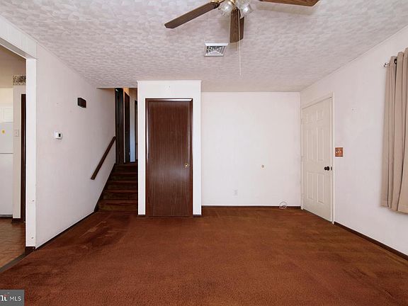 4th image of 160 Elk Dr