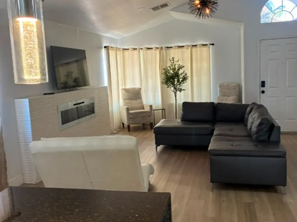 4801 W Craig Rd #ID1620958P