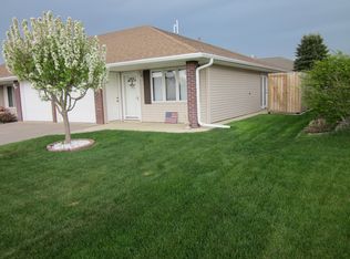 911 Heather Ln, Norfolk, NE 68701