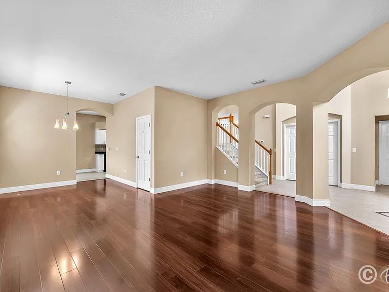 10904 Summerton Dr — Photo 7