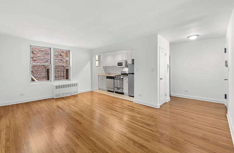 1st image of 200 E 17th St APT 5A