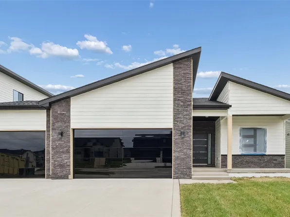 4661 177th St, Urbandale, IA 50323
