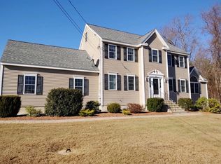 225 S Row Rd, Townsend, MA 01469