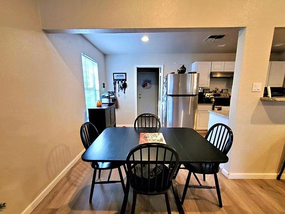 5th image of 919 Hideaway Cir