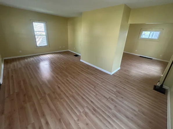 210 Lawn Ave NW, Canton, OH 44708
