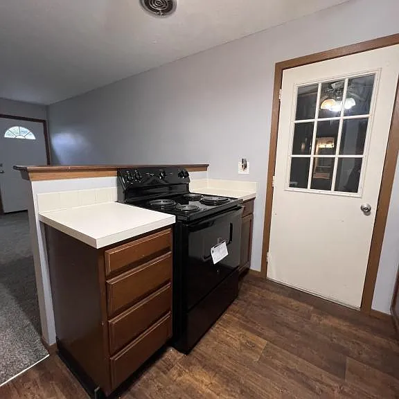 1174 S Lincoln Ave #C — Photo 6