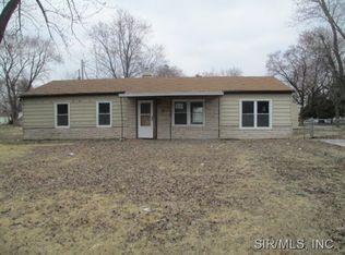 40 Westwood Dr, Cahokia, IL