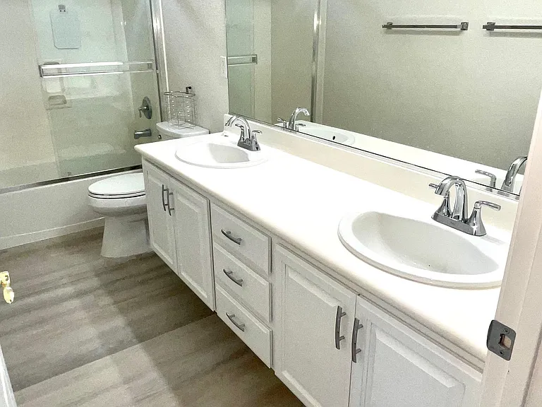 2629 Torrey Pines Dr — Photo 10